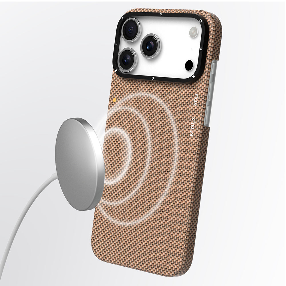 iPhone 17 Pro Max Kılıf M-safe Aramid Fiber Youngkit 1500D Kevlar Extreme Wing Seri Titanyum-Gold