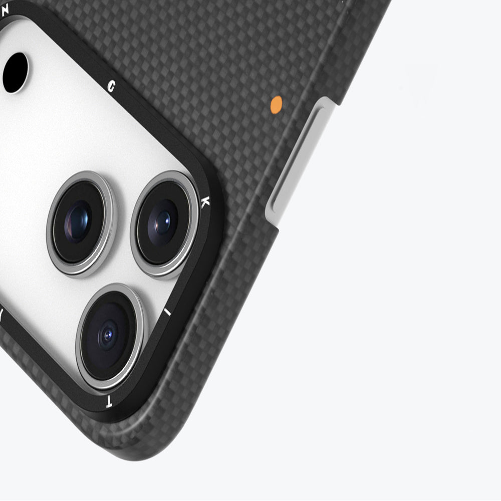 iPhone 17 Pro Max Kılıf M-safe Aramid Fiber Youngkit 1500D Kevlar Extreme Wing Seri Titanyum-Gold